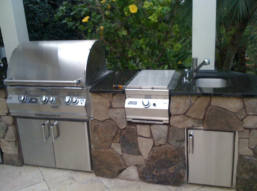 outdoor kitchen
